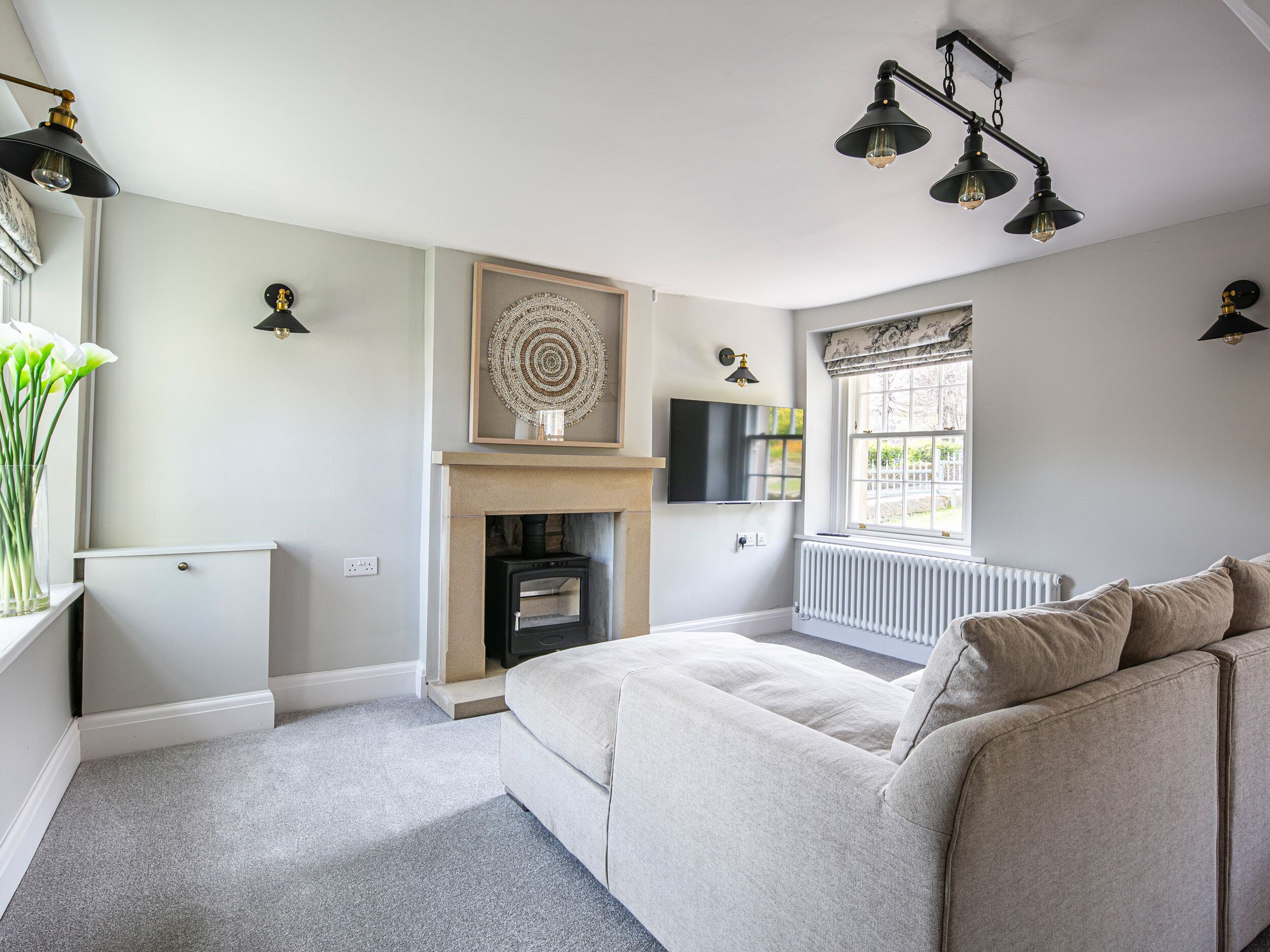 THE BELLE, pet friendly, character holiday cottage in Bakewell
