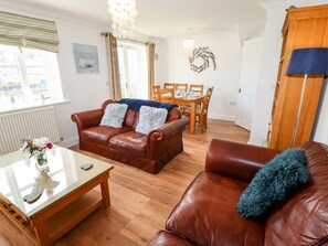Cottage | Living area - The Railway Retreat (Whitby)