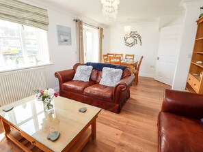 Cottage | Living area - The Railway Retreat (Whitby)