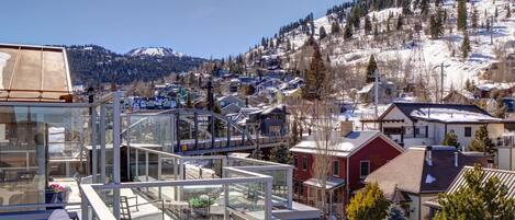 Condo, 3 Bedrooms | Property grounds