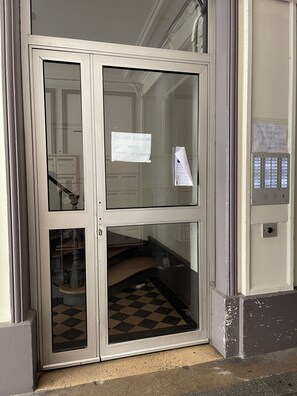 Interior - Cozy & cute studio pied-à-terre __15 min away from Montmartre Paris (Paris)