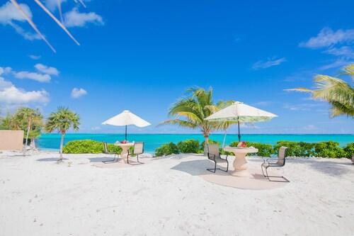 5 Bdr Beachfront Home-Turks & Caicos