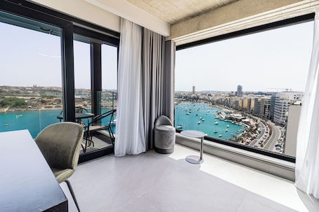 1 habitación, minibar, caja de seguridad en la habitación y escritorio