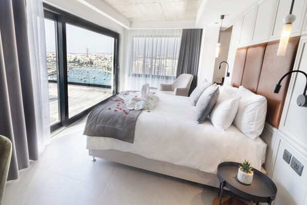 Penthouse Suite, Hot Tub, Sea View | Minibar, in-room safe, desk, laptop workspace - The Londoner Hotel Sliema (Sliema)