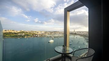 Deluxe-Doppel- oder -Zweibettzimmer, Meerblick | Blick vom Balkon