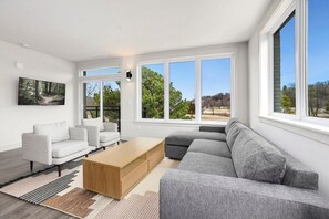 تلفزيون، مكتب