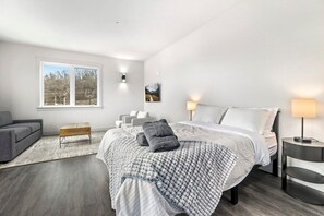 1 habitación, tabla de planchar con plancha, wifi y ropa de cama 