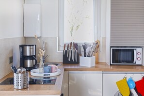 Fridge, microwave, oven, dishwasher