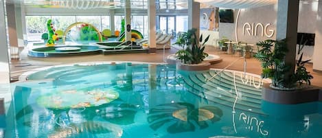 Couples treatment rooms, sauna, hot tub, steam room, hot stone massages