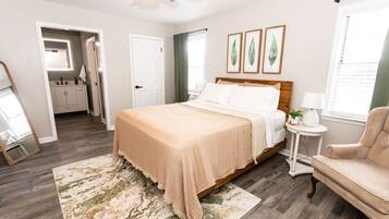 2 bedrooms, desk, iron/ironing board, travel crib