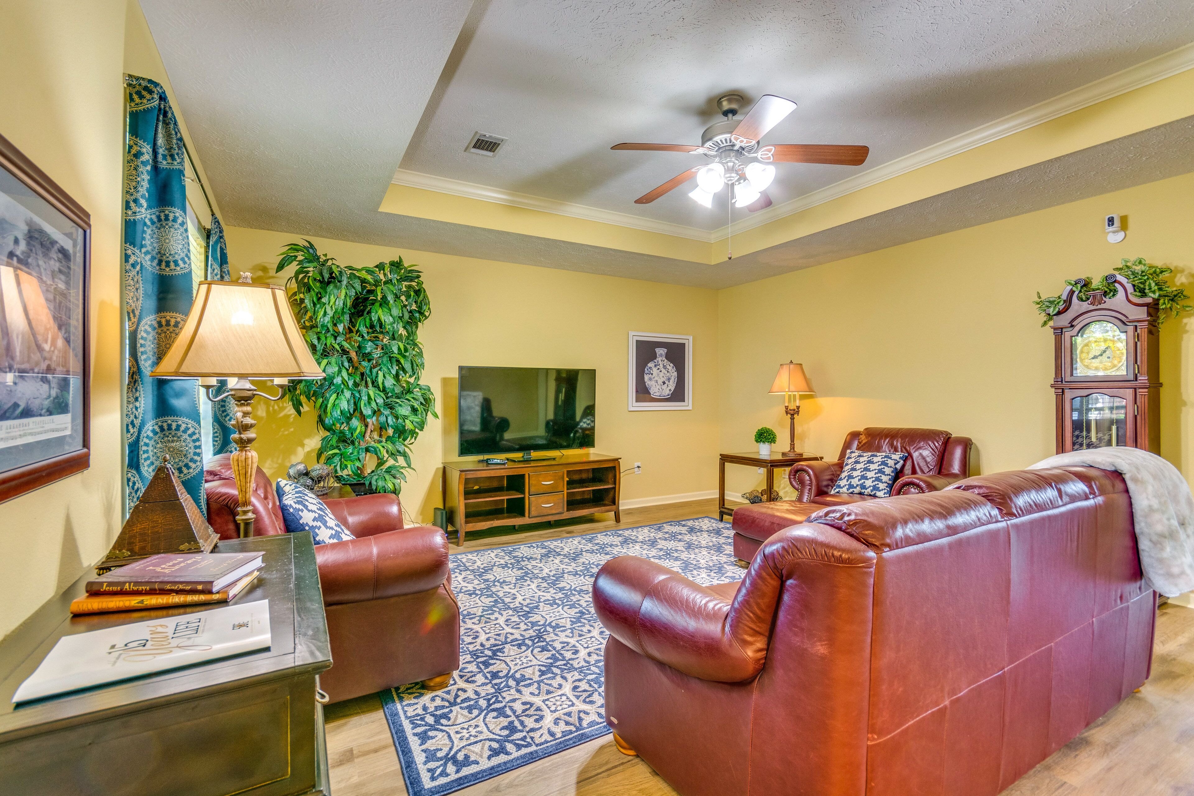 Suburban Conway Vacation Rental: 2 Mi to UCA!