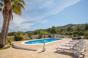 Indoor pool - CANA IRENE Tranquila Casa con Piscina y Barbacoa a 2km de la Playa de Cala Bassa (Sant Josep de sa Talaia)