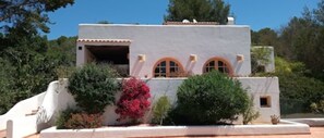 Exterior - CANA IRENE Tranquila Casa con Piscina y Barbacoa a 2km de la Playa de Cala Bassa (Sant Josep de sa Talaia)