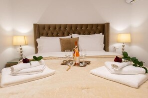 4 عدّة غرف نوم ومكواة/لوح كي وسرير سفر وواي فاي مجانًا