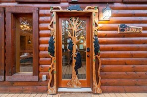 Exterior detail - Serene 4BdRm Cabin w Outdoor KIT/FRPLC/Treehouse (Sevierville)