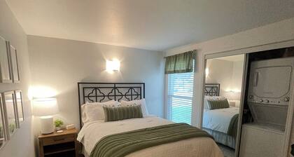 #157 Condo near large pool & shuttle to Gorge Amp-book separately