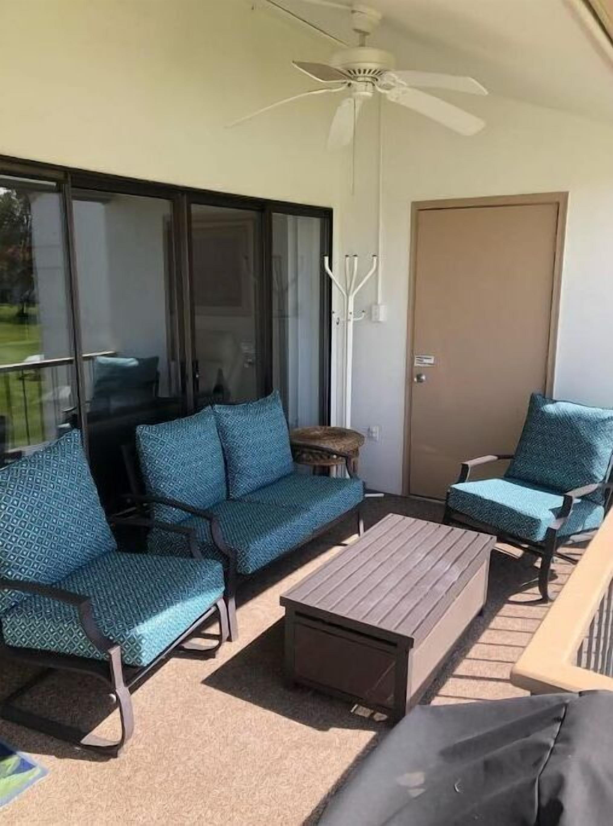 #16 Condo by large pool & shuttle to Gorge Amp-Book Separately