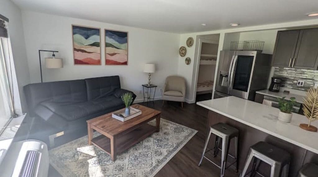 #163 Condo near large pool & shuttle to Gorge Amp