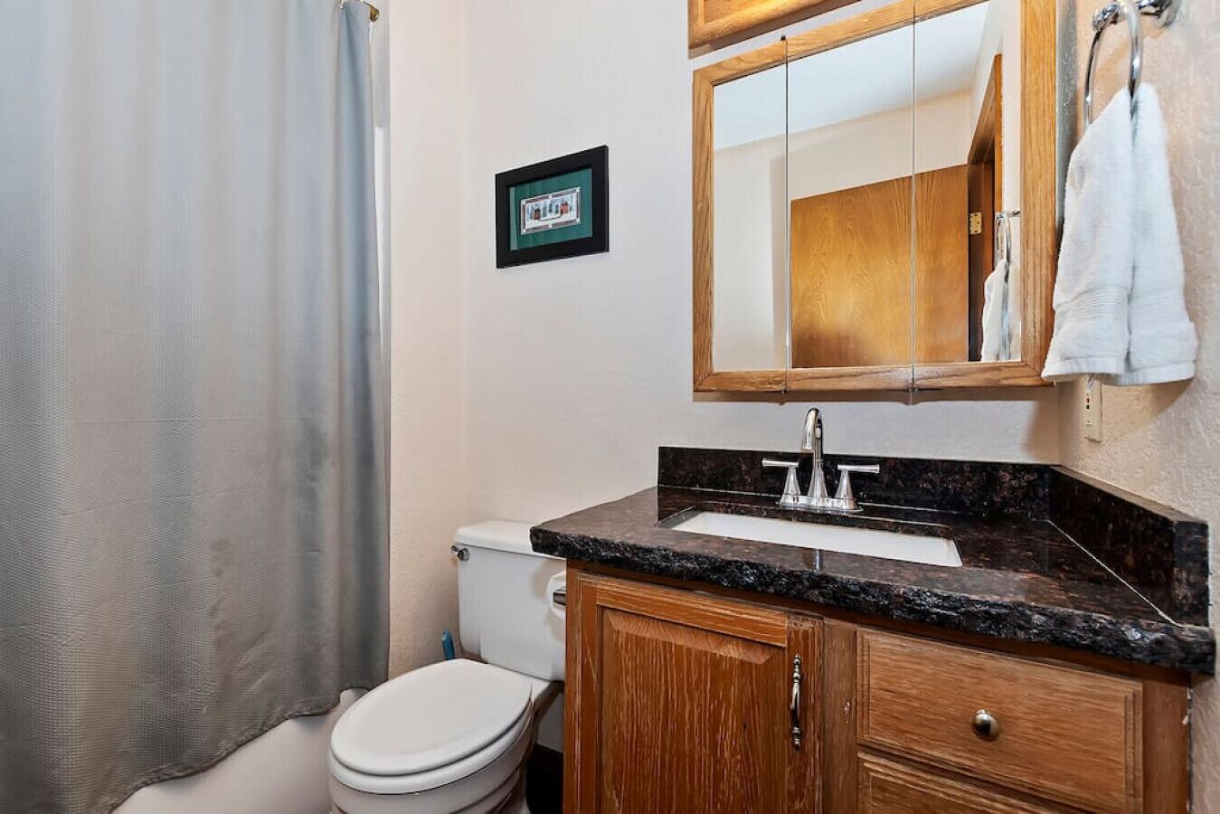 New Bear Canyon · Beautiful 3 BR with Great View & Lots of Amenities