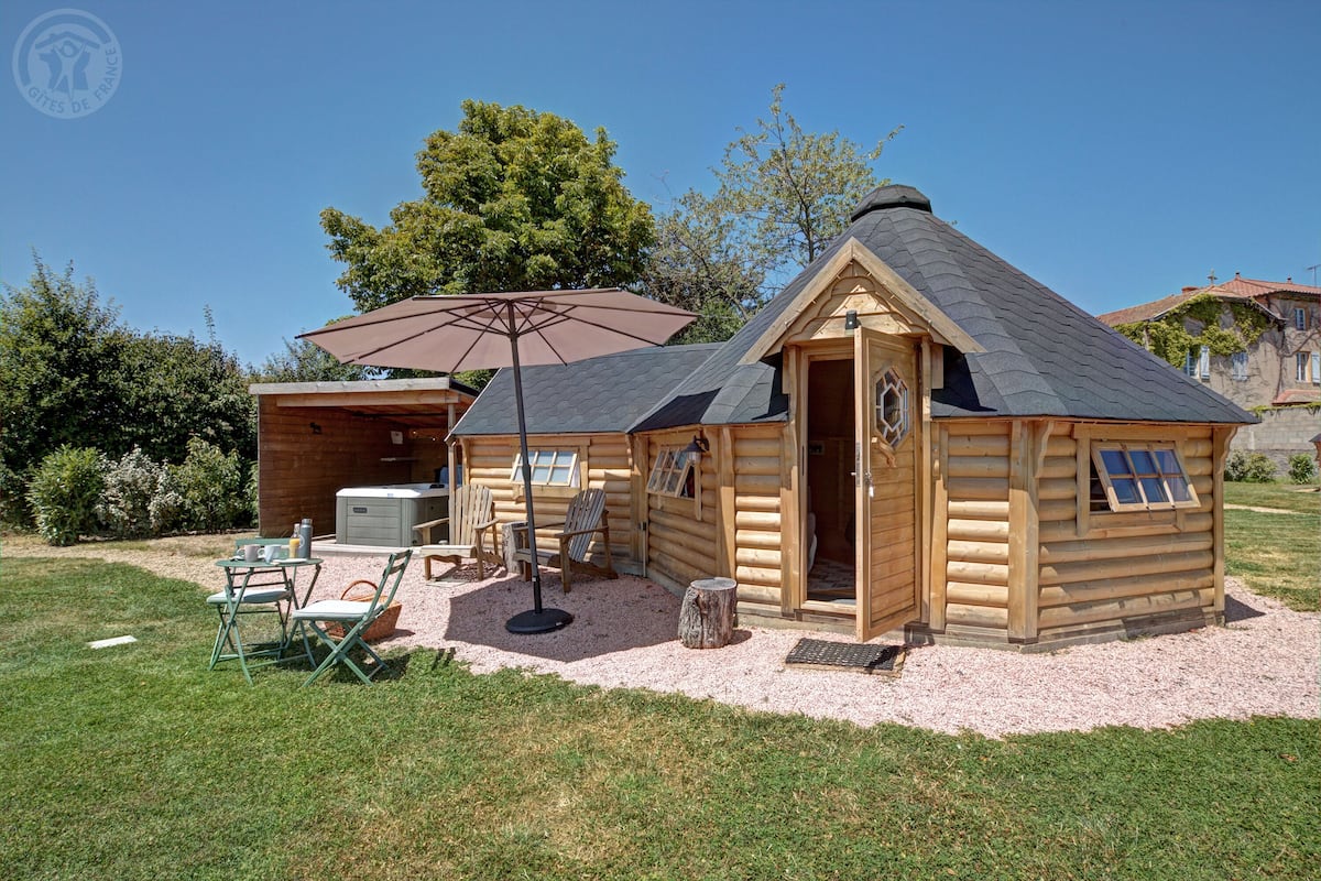 Kota avec Jacuzzi Privé | Terrasse/Patio