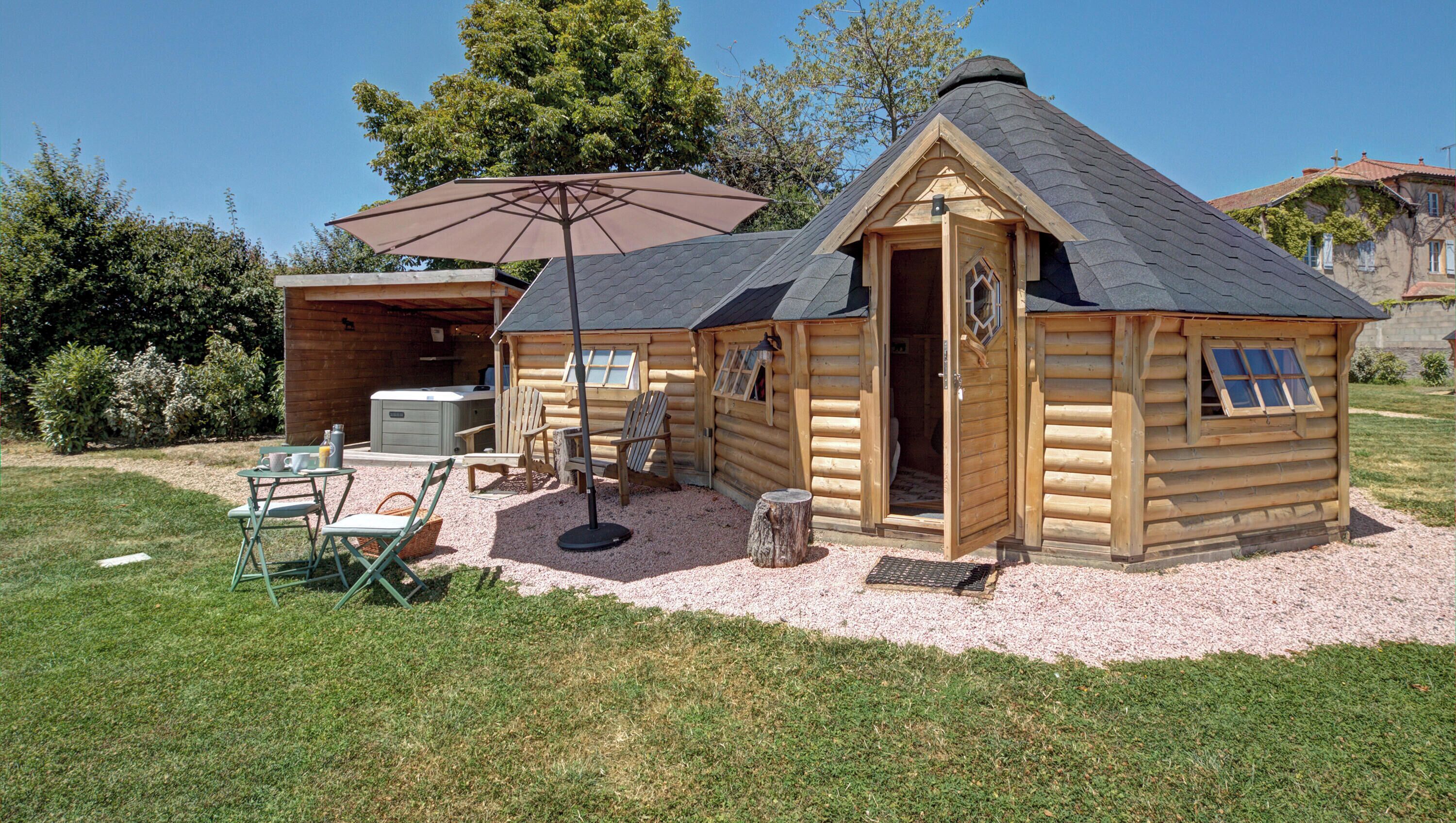 Kota with Private Jacuzzi | Terrace/patio