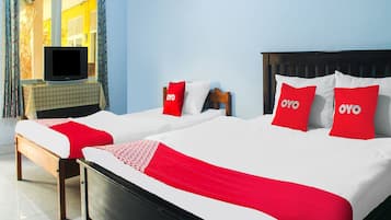 Superior Triple Room | Laptop workspace, free WiFi, bed sheets