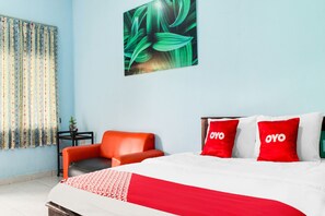 Standard Double Room | Laptop workspace, free WiFi, bed sheets - Hotel O Wisma Harapan Baik (Kupang)