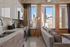 2 bedrooms - Convention Center Contactless 2 Bedroom (Dallas)