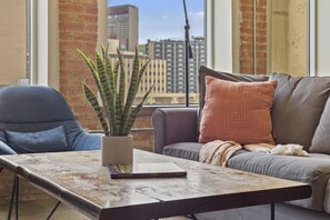 2 bedrooms - Convention Center Contactless 2bd Downtown (Dallas)