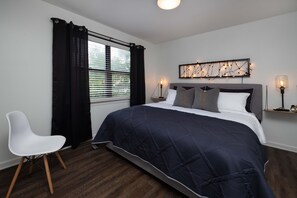 5 bedrooms - Cozy 4bd Close To Music Row in Historic Nashville (Nashville)