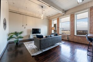 2 bedrooms - 2bd in Downtown - Walk to Convention Center (Dallas)