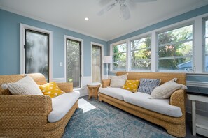 Flatskjerm-TV, Hulu og strømmetjenester