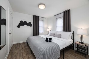 4 bedrooms - Close To Music Row Touchless 4bd (Nashville)