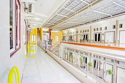 OYO 91795 Kos Jeehel Syariah