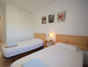 2 bedrooms, free WiFi, bed sheets