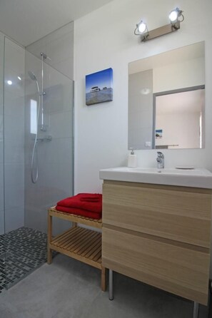 Baignoire, serviettes fournies