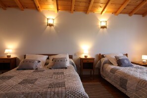 2 Schlafzimmer, Bügeleisen/Bügelbrett, Reisekinderbett, Internetzugang