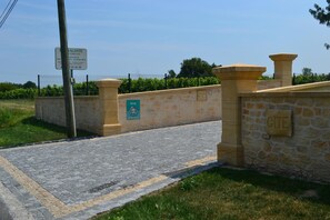 Property grounds - Gite DE Perrin - Cartelegue (CARTELEGUE)