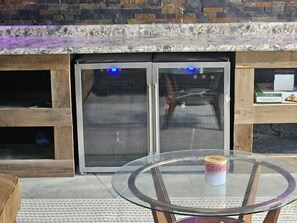 Dining - Country home 10 minutes from the town of Custer. (Custer)