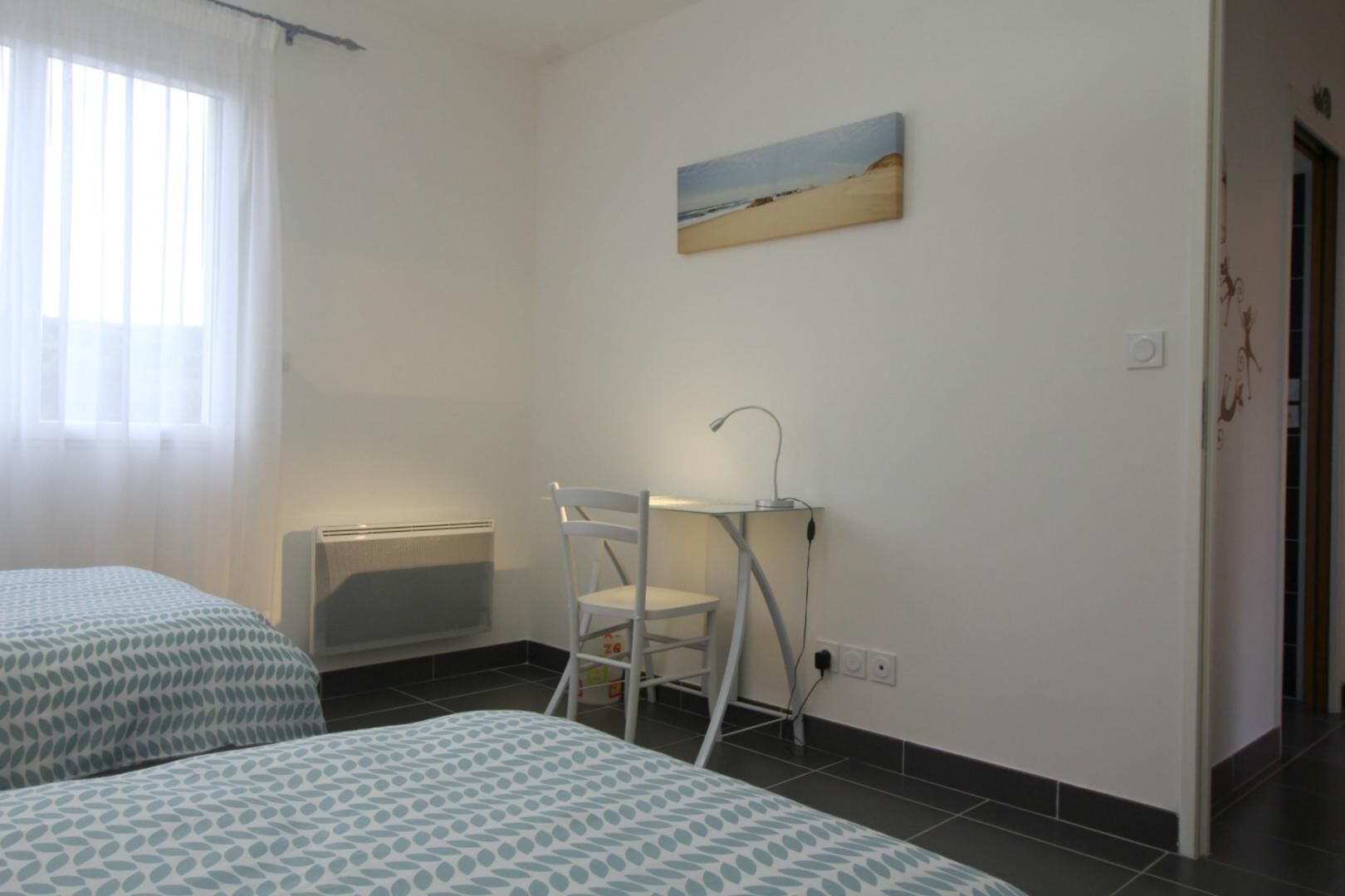 2 bedrooms, iron/ironing board, travel cot, Internet