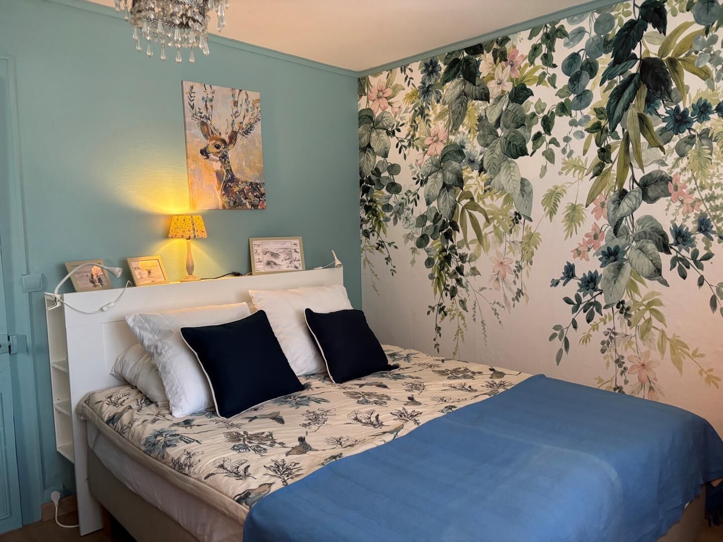 2 bedrooms, iron/ironing board, internet