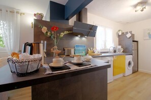 Kühlschrank, Ofen, Herdplatte, Geschirrspüler