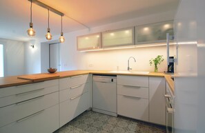 Fridge, oven, stovetop, dishwasher - Le Clomalé - Arcachon (ARCACHON)