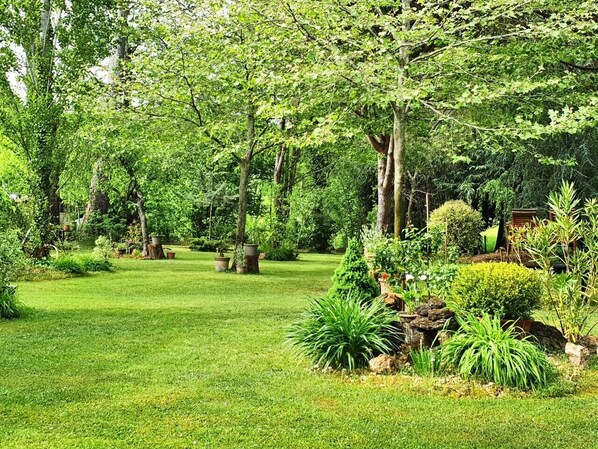 Property grounds - Gite LA Bastide DE Salles (SALLES)