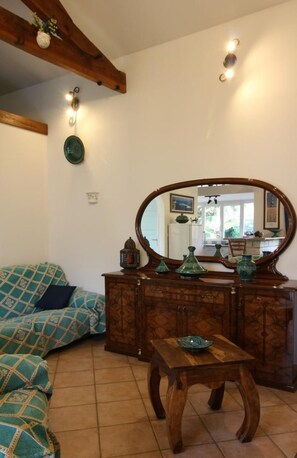 Living area - Gite LA Bastide DE Salles (SALLES)