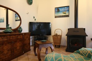 TV
