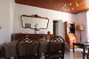Dining - Gîte de Mérik - Lesparre Medoc (LESPARRE MEDOC)