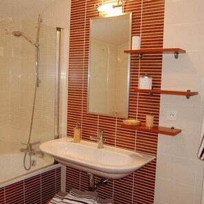 Badekar, hårtørrer