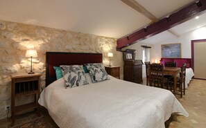 2 camere, ferro/asse da stiro, culla da viaggio, accesso a Internet