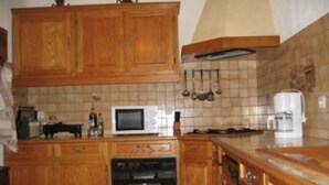 Fridge, oven, stovetop, dishwasher - Gîte Merlot - SAINT-TROJAN (SAINT-TROJAN)